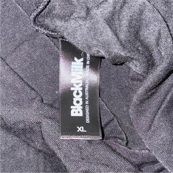 Blackmilk Black Cut-Out Asymetrical Top Long Sleeve XL - Picture 4 of 4